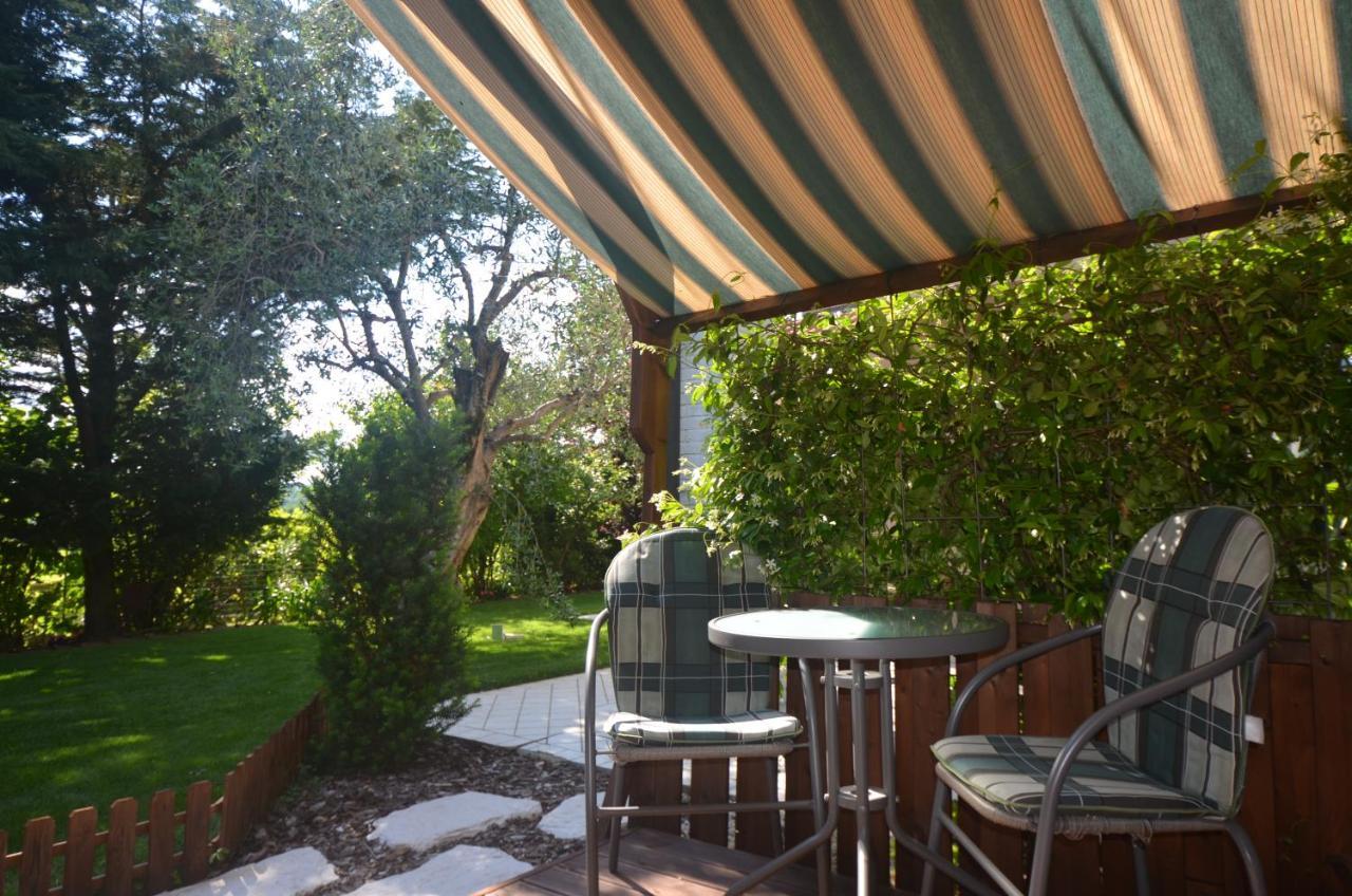 Asso Bed & Breakfast Манерба-дель-Гарда Экстерьер фото