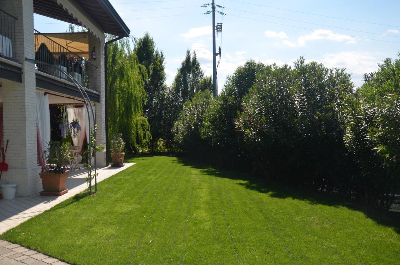 Asso Bed & Breakfast Манерба-дель-Гарда Экстерьер фото