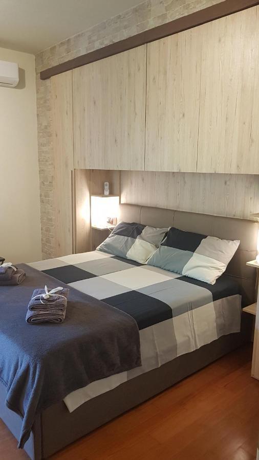 Asso Bed & Breakfast Манерба-дель-Гарда Экстерьер фото